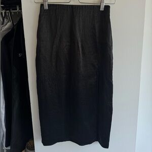 Aritzia Babaton Black Midi 0 Skirt — Sleek Straight with Side Slit